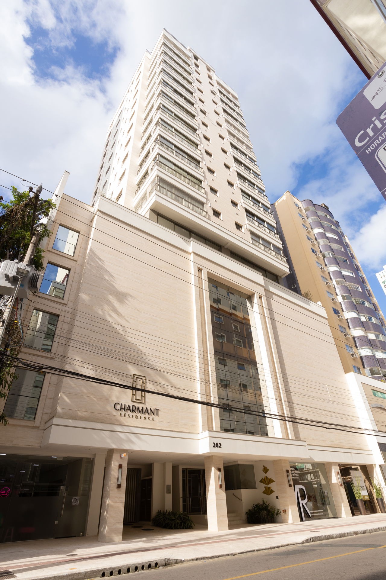 Cobertura de luxo Pronta no coração de Balneário Camboriú-SC, Centro: 3 quartos, 3 suítes, 5 banheiros, 3 vagas, 402,14m².