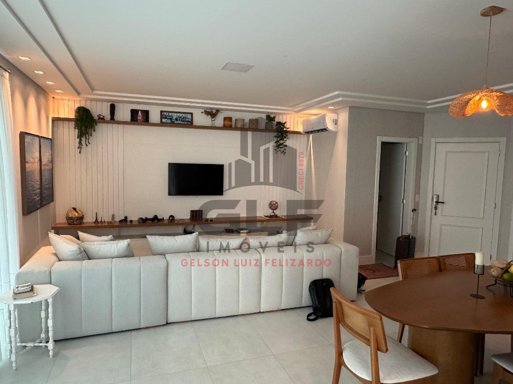 Apartamento de Alto Padrão na cidade de Itapema/SC, no bairro Meia Praia, com 4 Suítes sendo 01 máster com hidromassagem e 3 Vagas de Garagem.