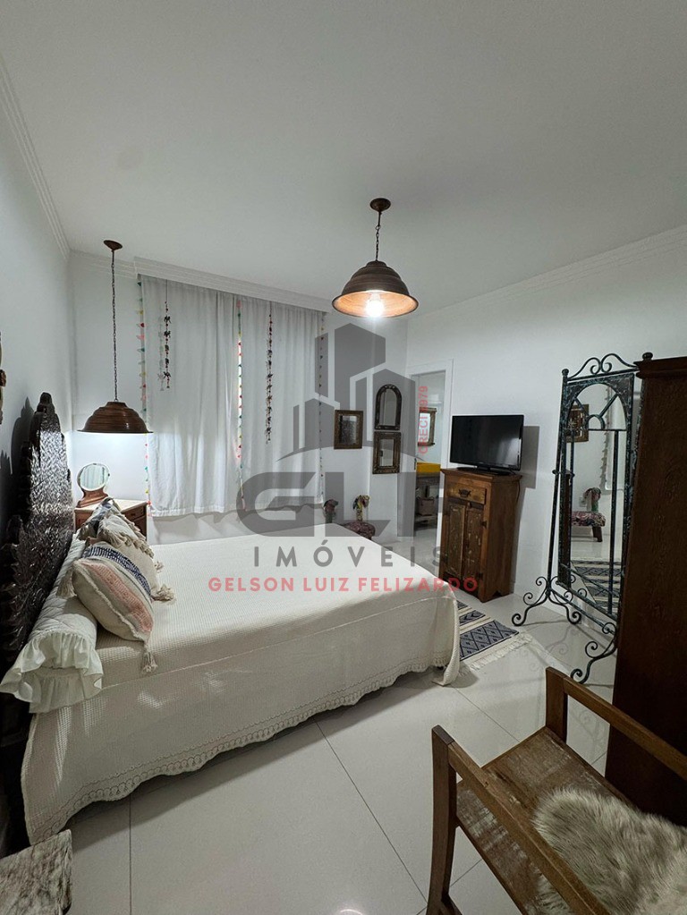 Apartamento de Alto Padrão na cidade de Itapema/SC, no bairro Meia Praia, com 3 Suítes e 2 Vagas de Garagem. Localização Privilegiada.