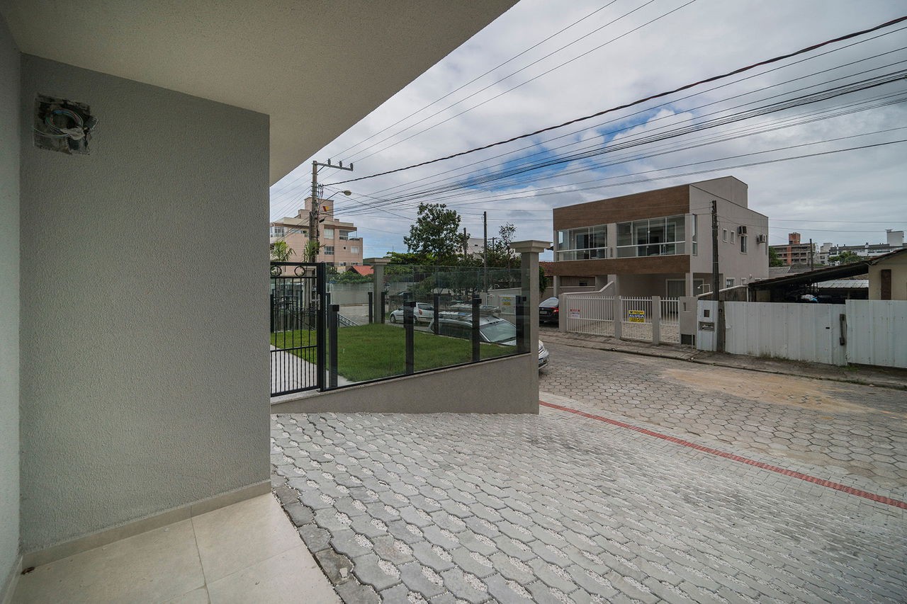 Apartamento Pronto à venda em Bombinhas-SC, Mariscal: 1 quarto, 1 suíte, 1 banheiro, 1 vaga, 72,71 m² de área!
