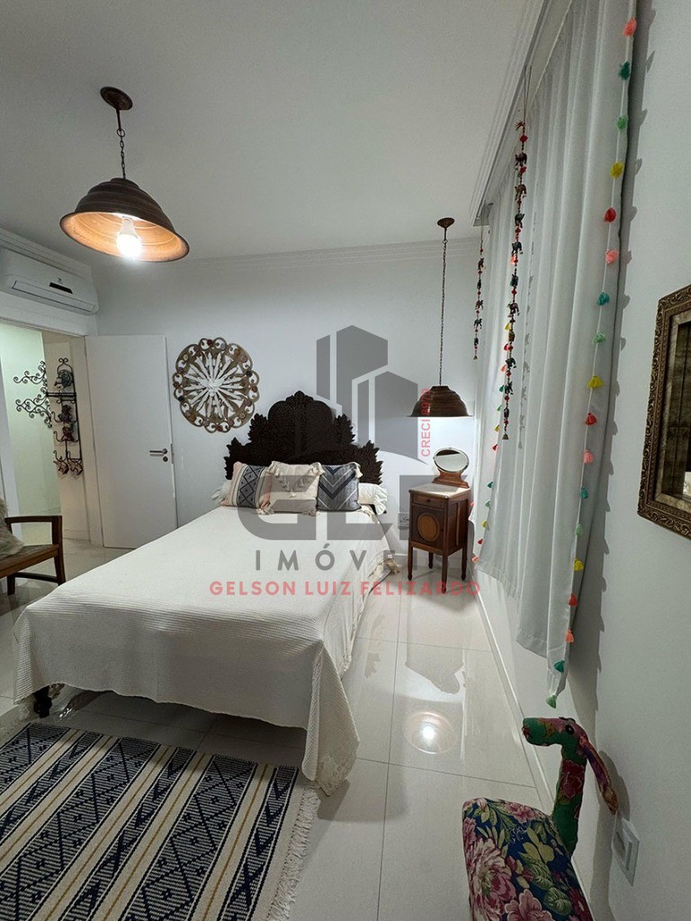 Apartamento de Alto Padrão na cidade de Itapema/SC, no bairro Meia Praia, com 3 Suítes e 2 Vagas de Garagem. Localização Privilegiada.