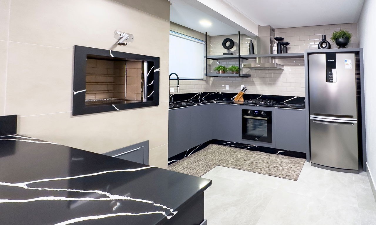Apartamento de Luxo pronto no Centro de Balneário Camboriú-SC: 03 Quartos, 3 Suítes, 4 Banheiros, 3 Vagas, 135,60m².