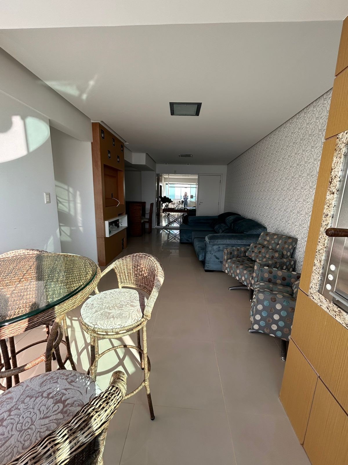 Imperdível apartamento Pronto à venda em Balneário Camboriú-SC, Barra Sul: 3 quartos, 1 suíte, 2 banheiros, 1 vaga de garagem, 140m².
