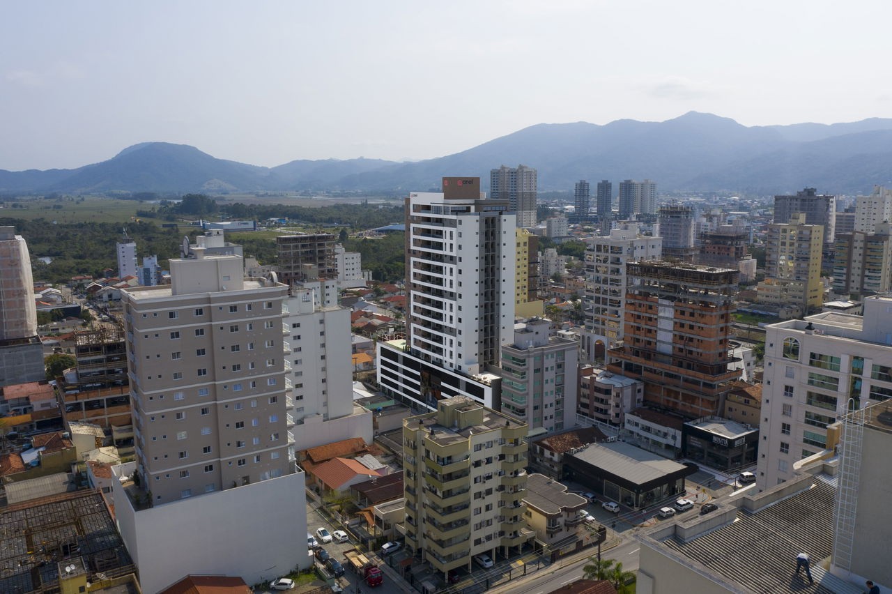 Apartamento Novo e Pronto Para Morar em Itapema/SC na Meia Praia, com 117m², 3 Suítes e 3 Vagas de Garagem, com Lazer Completo. Localização Privilegi
