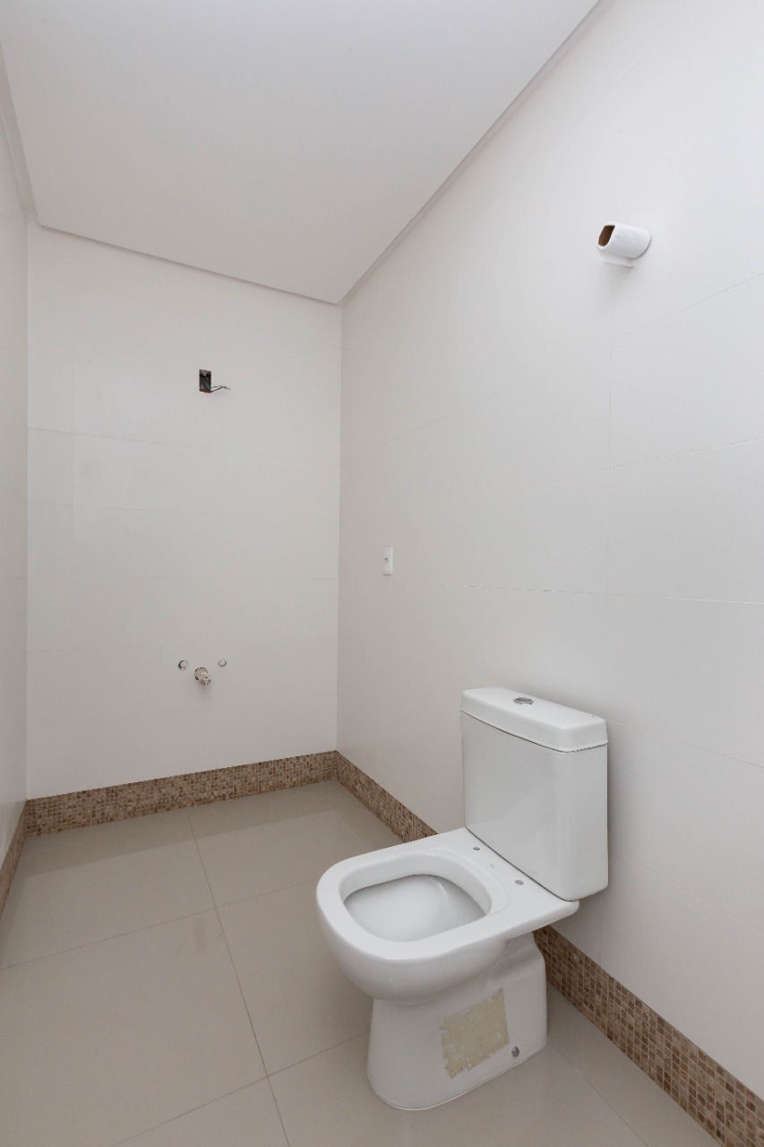 Apartamento de luxo Pronto na cidade de Balneário Camboriú/SC, no bairro Centro, com 4 Suítes e 3 Vagas de Garagem. Localização Privilegiada.