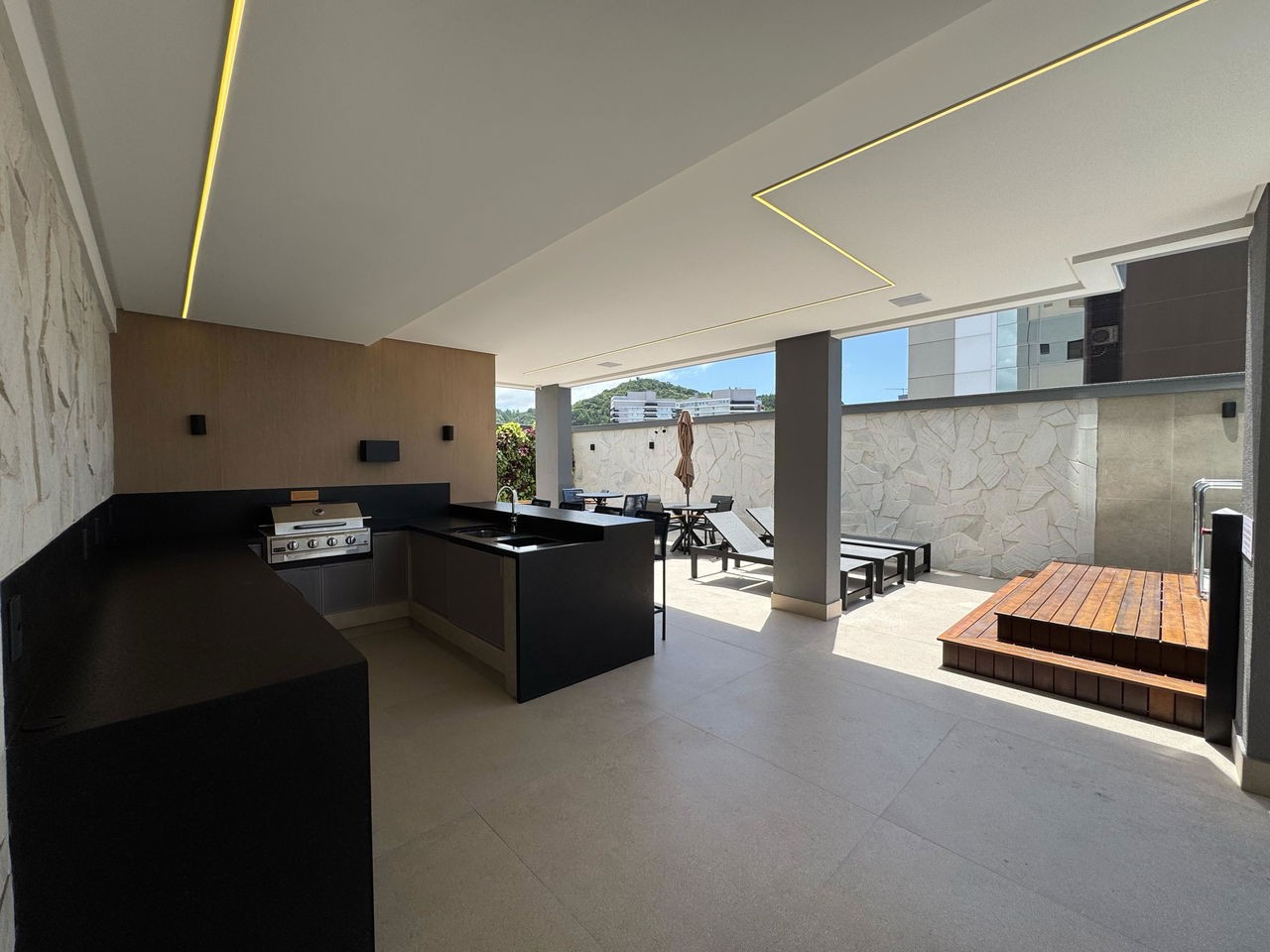 Apartamento Pronto para morar em Camboriú/SC com 70m² área privativa sendo 2 dormitórios e 1 suíte, 2 vagas de garagem, área de lazer completa