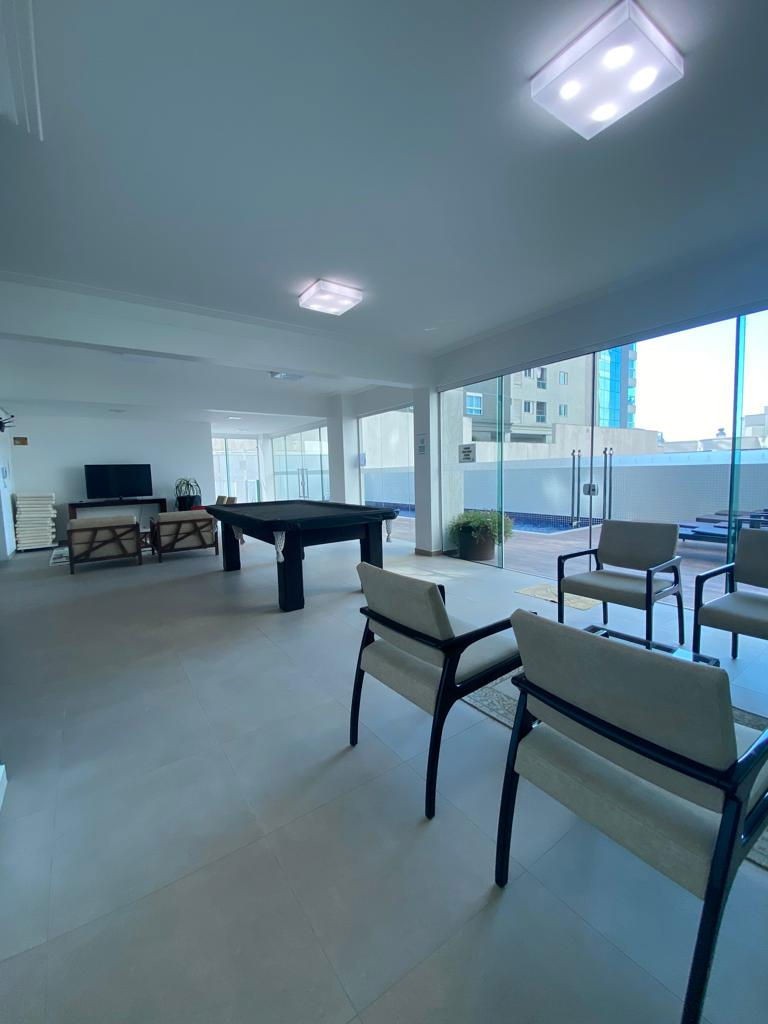 Venda de Apartamento Pronto de Luxo na Meia Praia, Itapema-SC: 4 Quartos, 3 Suítes, 4 Banheiros, 3 Vagas de Garagem!
