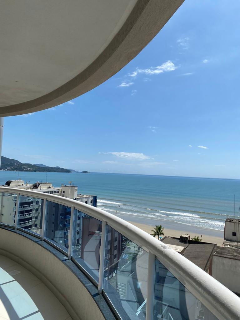 Apartamento Pronto em Itapema/SC com 268,27m² área privativa sendo, 4 suítes, 2 vagas de garagem, área de lazer completa