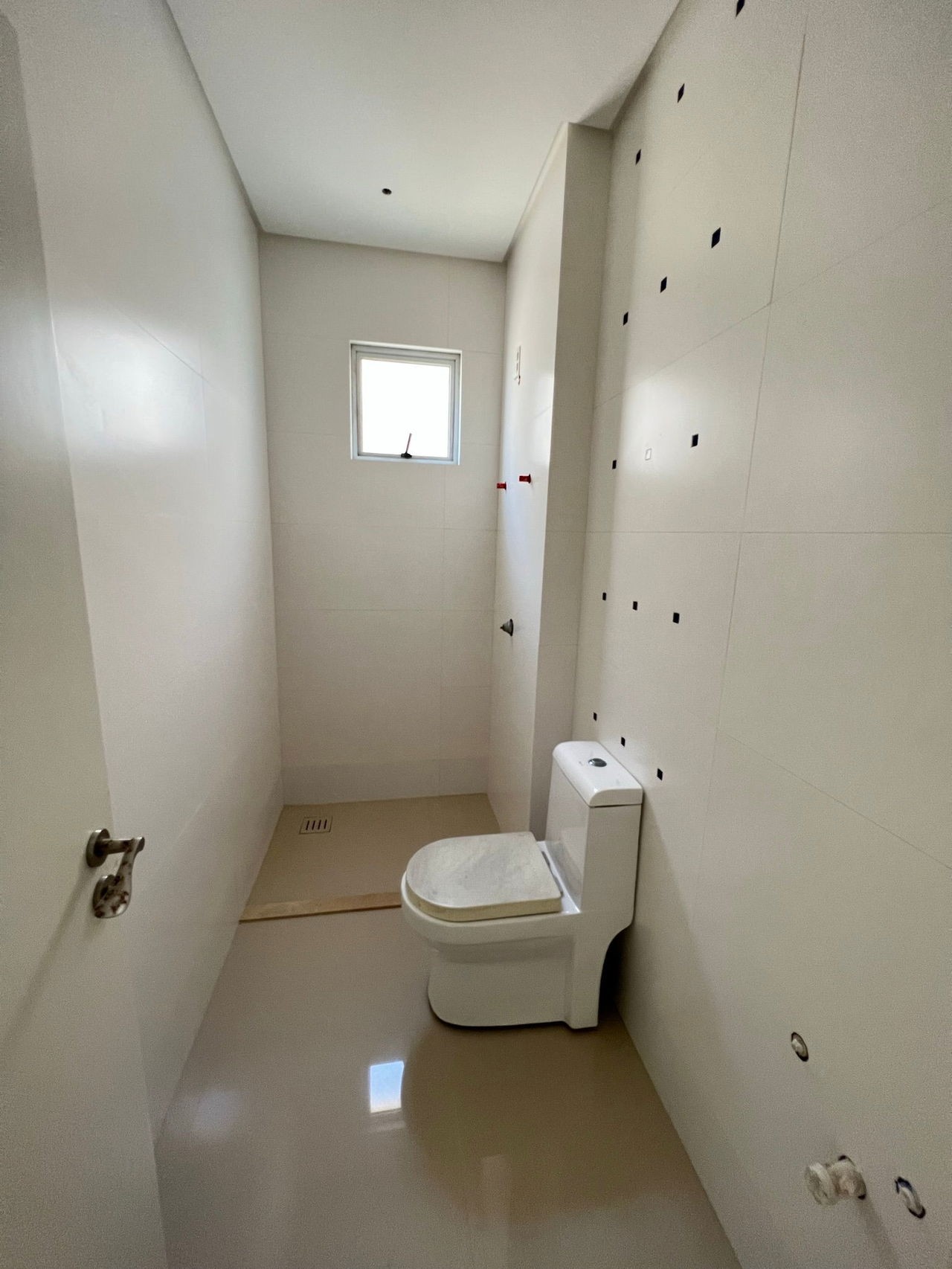 Apartamento Novo e Pronto para morar na cidade de Itapema/SC no bairro Morretes, com 2 Suítes e 1 Vaga de garagem, com Lazer Completo. Bem localizado.