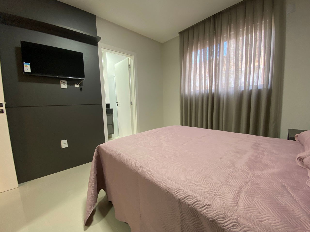 Apartamento Pronto em Itapema/SC bairro Meia Praia, com 142m² área privativa, não perca essa oportunidade