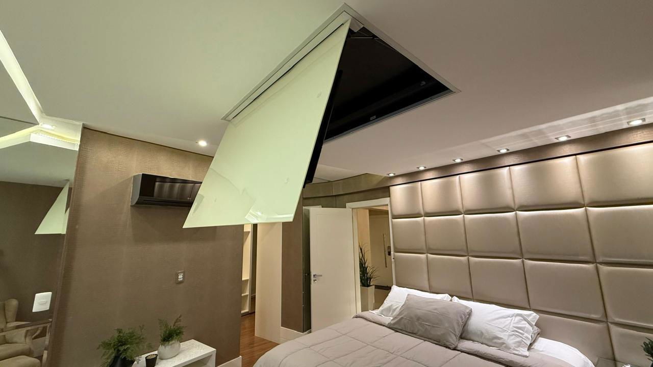 Apartamento Pronto Para morar em Balneário Camboriú/SC com 300m² área privativa sendo 4 suítes, 5 vagas de garagem, lazer completo