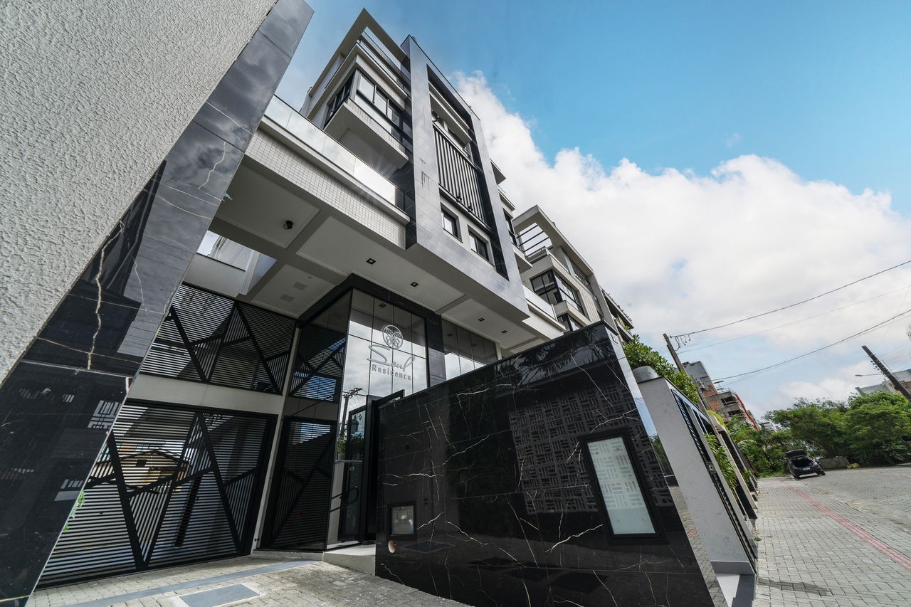 Apartamento pronto para morar em bombinhas/sc com 97m² área 