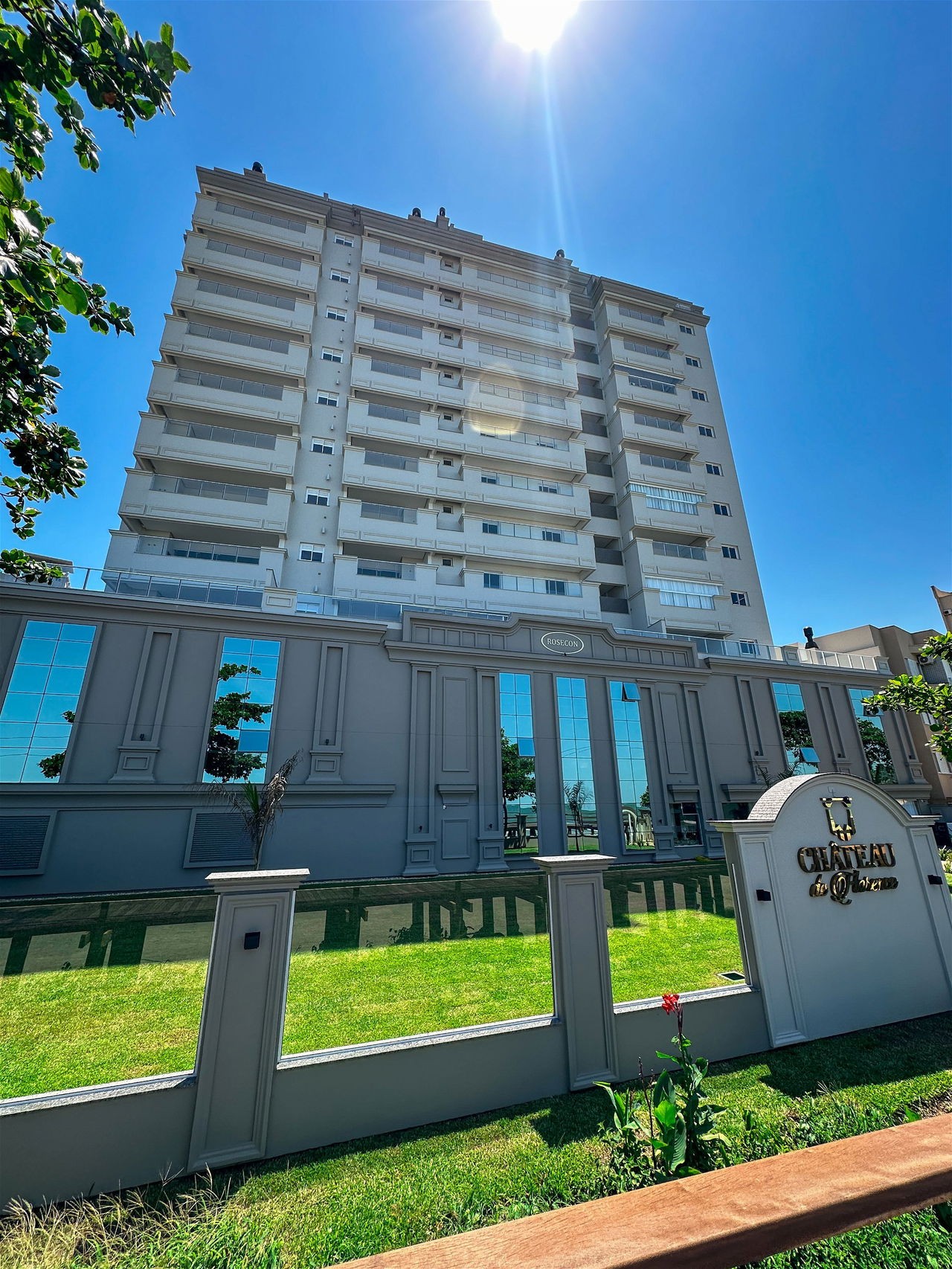 Apartamento Pronto para morar em Itapema/SC com 163m² área privativa sendo 3 suítes, 3 vagas de garagem