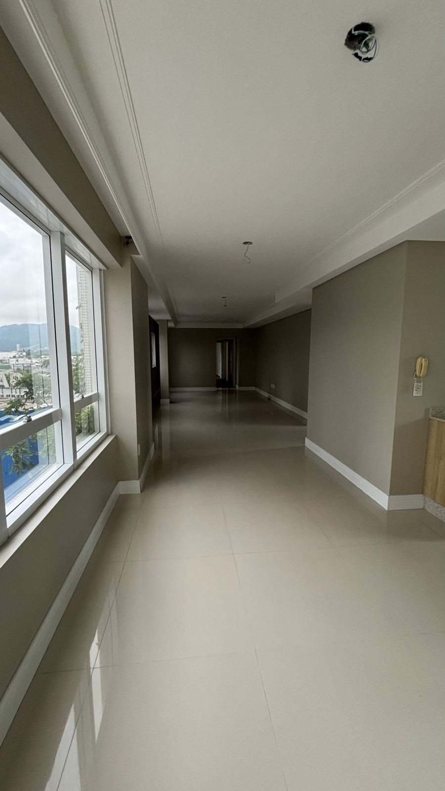 Apartamento Pronto para morar em Balneário Camboriú/SC com 160m² de área privativa sendo 3 suítes 3 vagas de garagem