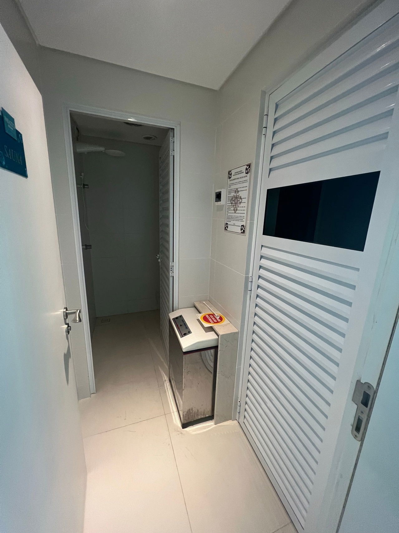 Apartamento Novo e Pronto para morar na cidade de Itapema/SC no bairro Morretes, com 2 Suítes e 1 Vaga de garagem, com Lazer Completo. Bem localizado.