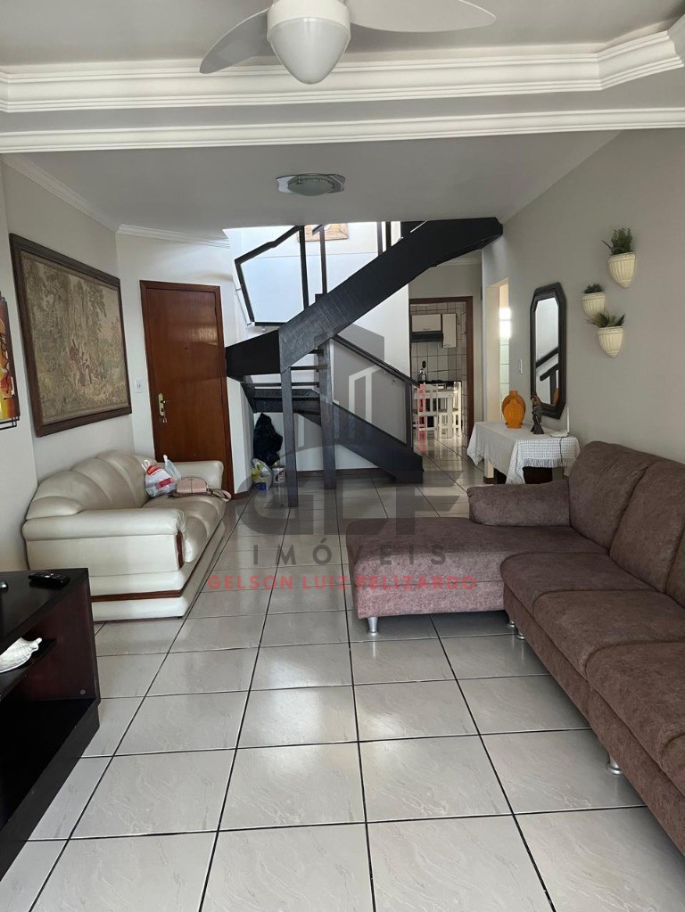 Apartamento Pronto em Itapema/SC bairro Meia Praia, com 250,27m² área privativa sendo 4 dormitórios e 2 suítes, 2 vagas de garagem, bem localizado