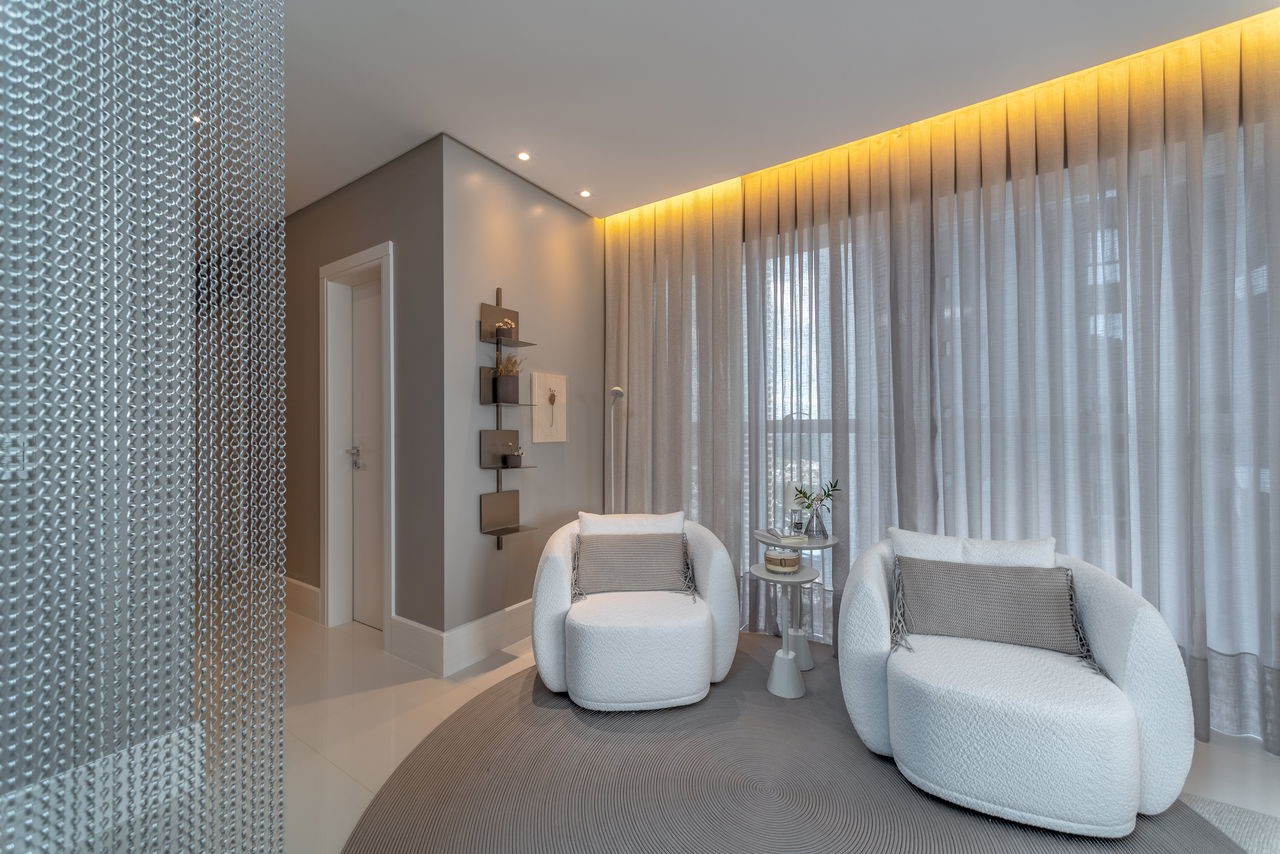 Luxuoso apartamento pronto à venda no Centro de Balneário Camboriú-SC: 4 quartos, 4 suítes, 4 banheiros, 4 vagas de garagem, 233m².