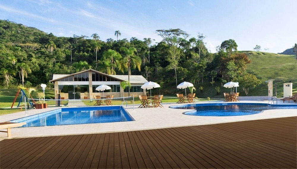 Casa pronta em balneário camboriú com 350m² de área privativ