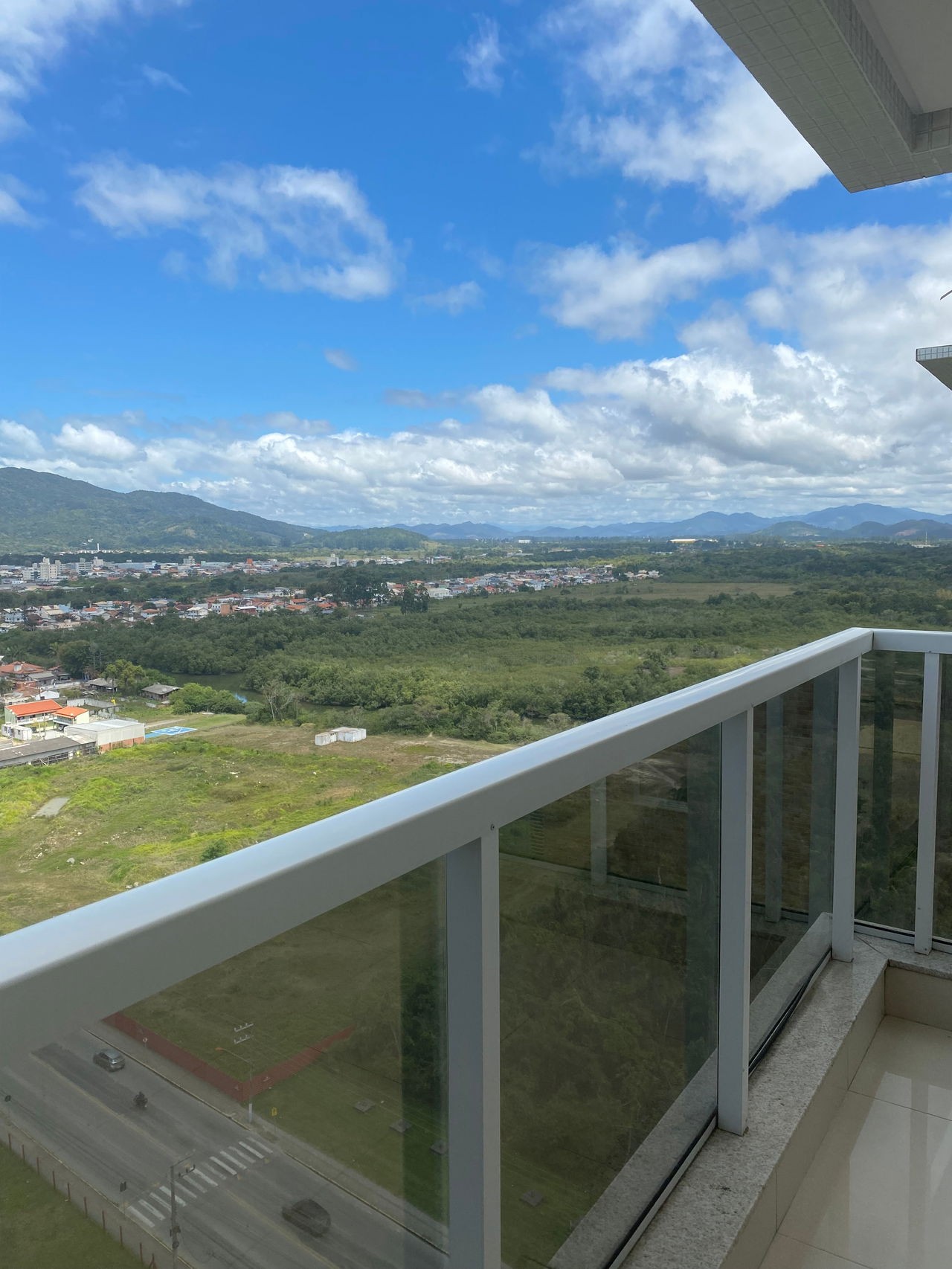Apartamento Pronto em Itapema/SC bairro Meia Praia, com 142m² área privativa, não perca essa oportunidade