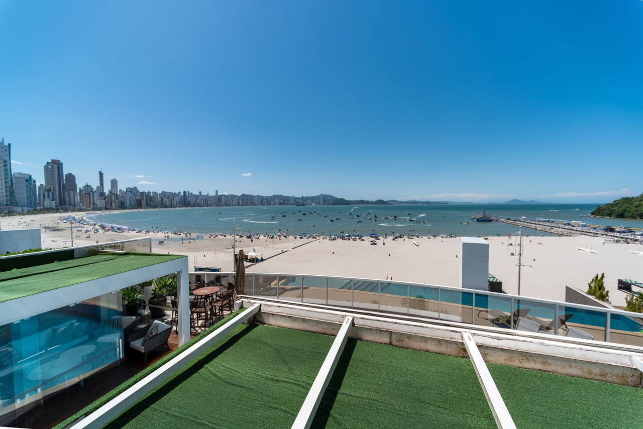 Apartamento de Luxo pronto à Venda no Centro de Balneário Camboriú-SC: 4 Quartos, 4 Suítes, 5 Banheiros, 4 Vagas de Garagem, 237m² de Área