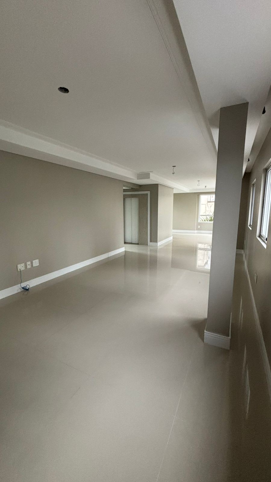 Apartamento Pronto para morar em Balneário Camboriú/SC com 160m² de área privativa sendo 3 suítes 3 vagas de garagem