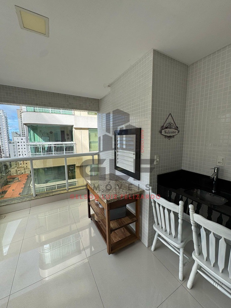 Apartamento de Alto Padrão na cidade de Itapema/SC, no bairro Meia Praia, com 3 Suítes e 2 Vagas de Garagem. Localização Privilegiada.