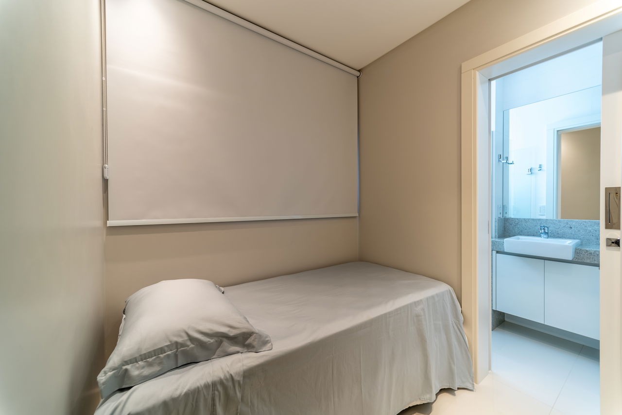 Luxuoso apartamento pronto à venda no Centro de Balneário Camboriú-SC: 4 quartos, 4 suítes, 4 banheiros, 4 vagas de garagem, 233m².