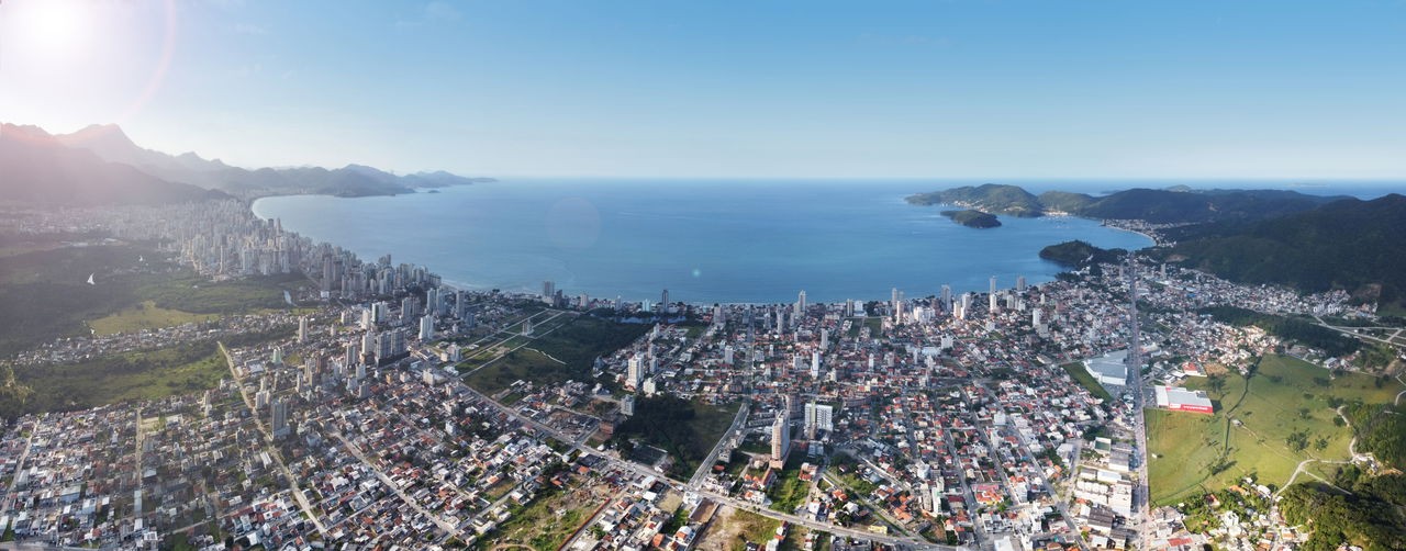 Apartamento em Construção em Porto Belo/SC com 135m² área privativa sendo 3 suítes, 2 vagas de garagem