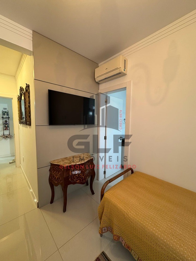 Apartamento de Alto Padrão na cidade de Itapema/SC, no bairro Meia Praia, com 3 Suítes e 2 Vagas de Garagem. Localização Privilegiada.