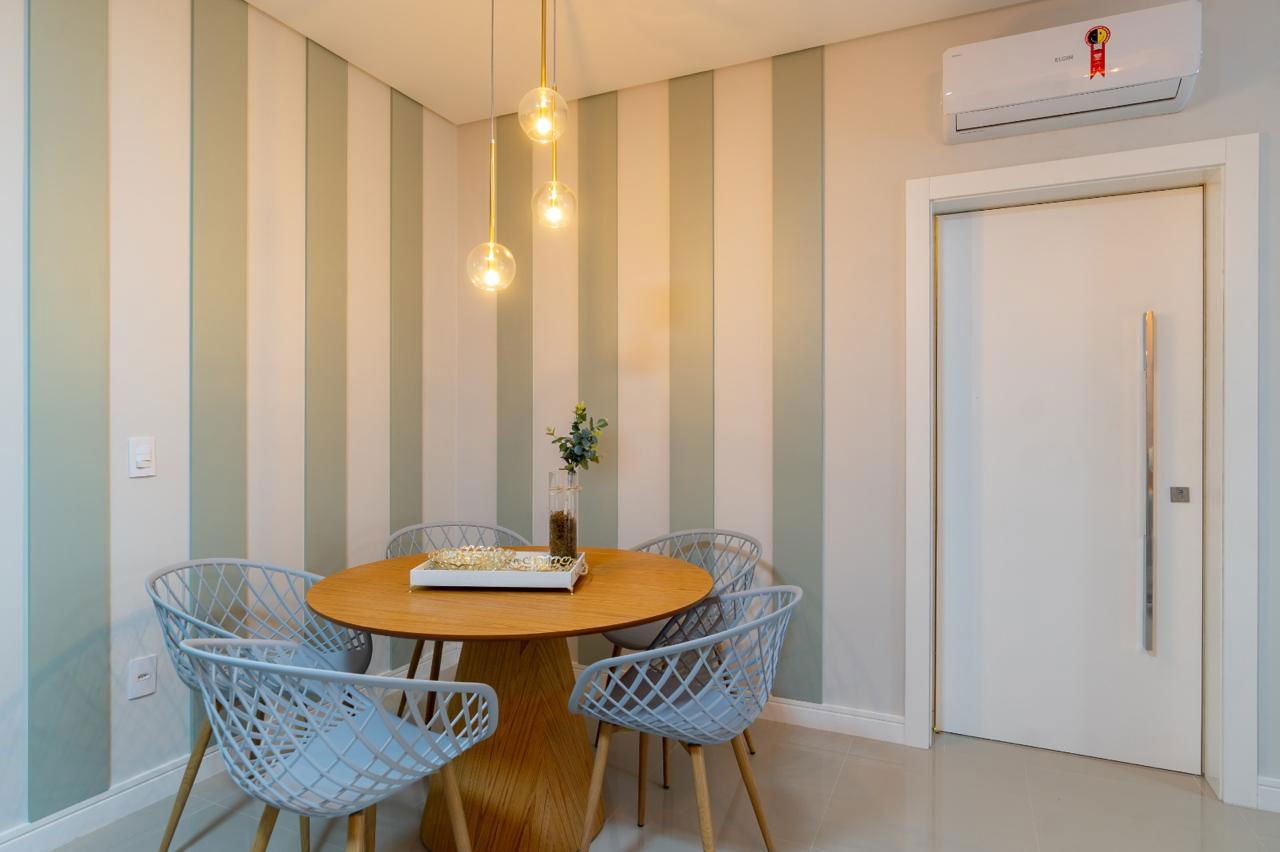 Apartamento Pronto à venda em Bombinhas-SC, Canto Grande: 1 quarto, 1 suíte, 1 banheiro, 1 vaga - 70m². Aproveite!