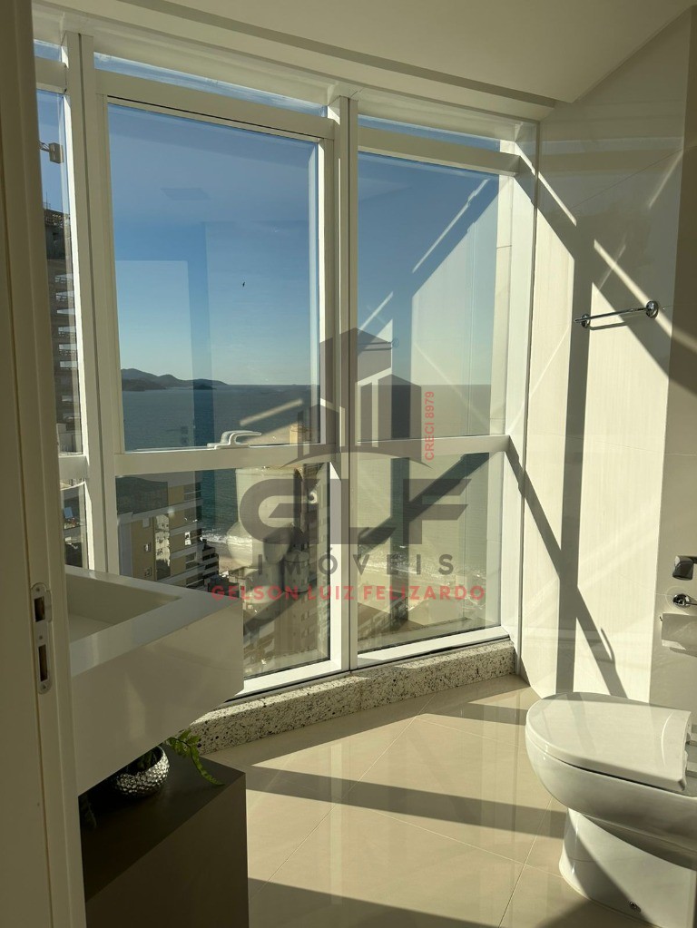 Apartamento de Luxo em Itapema/SC bairro Meia Praia, 4 suítes sendo 01 suíte máster com hidromassagem vista mar e 3 Vagas de garagem, Lazer Completo