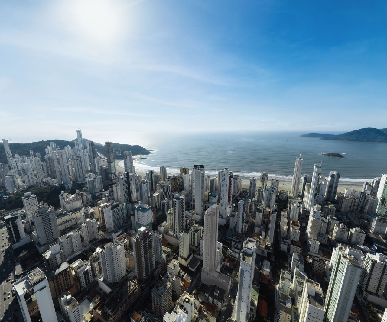 Imperdível oportunidade: Apartamento de luxo em Construção com 4 quartos e 4 suítes no Centro de Balneário Camboriú-SC!