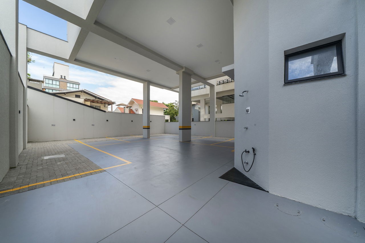 Apartamento Pronto para morar em Bombinhas/SC com 97m² área privativa sendo 2 suítes, 1 vaga de garagem,