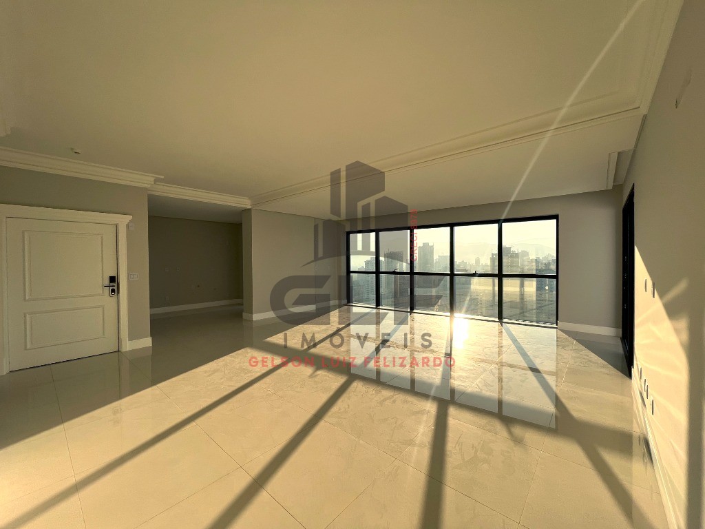 Apartamento de luxo pronto à venda em Itapema-SC, Castelo Branco: 4 quartos, 4 suítes, 5 banheiros, 3 vagas de garagem, 183,15 m².