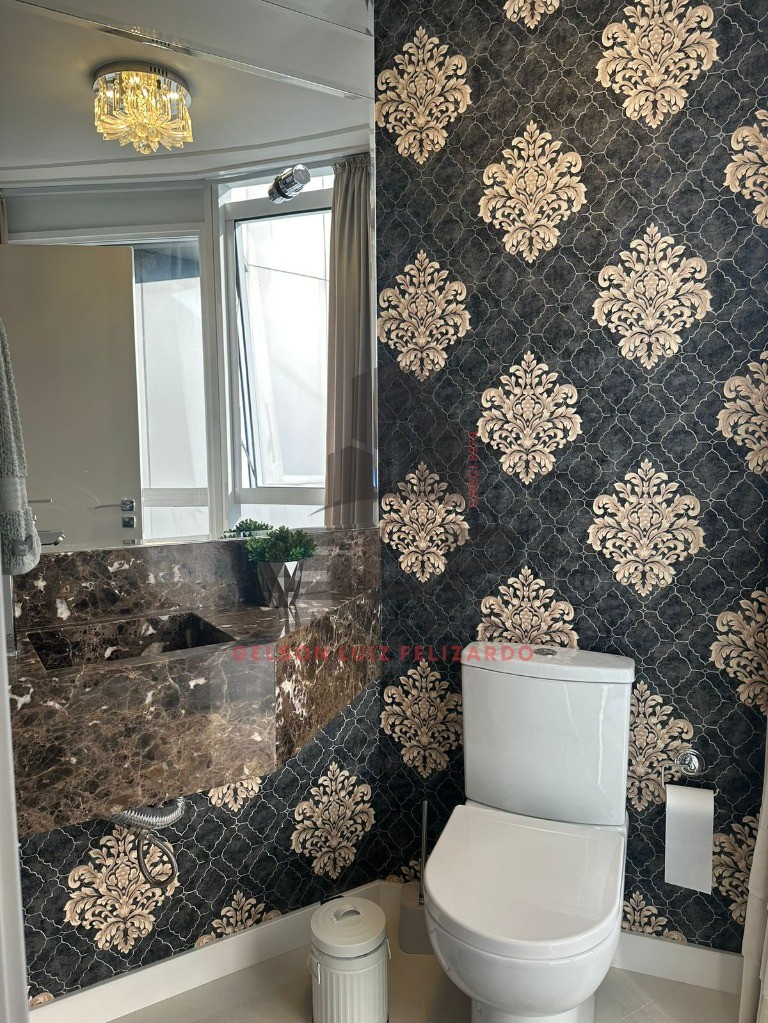 Apartamento de Luxo em Itapema/SC bairro Meia Praia, 4 suítes sendo 01 suíte máster com hidromassagem vista mar e 3 Vagas de garagem, Lazer Completo