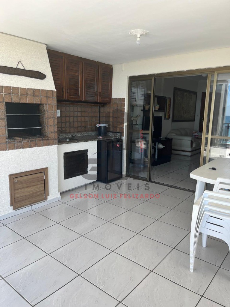 Apartamento Pronto em Itapema/SC bairro Meia Praia, com 250,27m² área privativa sendo 4 dormitórios e 2 suítes, 2 vagas de garagem, bem localizado