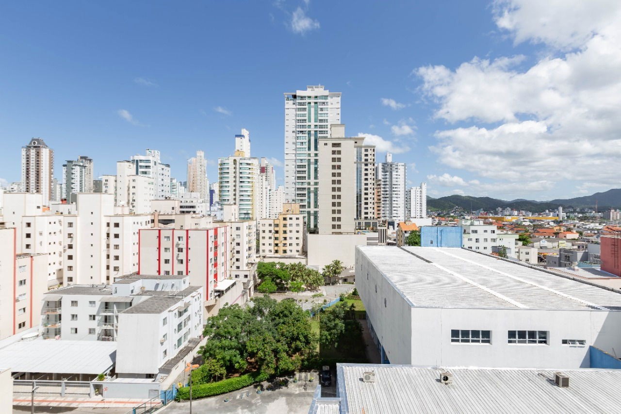 Apartamento de luxo Pronto na cidade de Balneário Camboriú/SC, no bairro Centro, com 4 Suítes e 3 Vagas de Garagem. Localização Privilegiada.