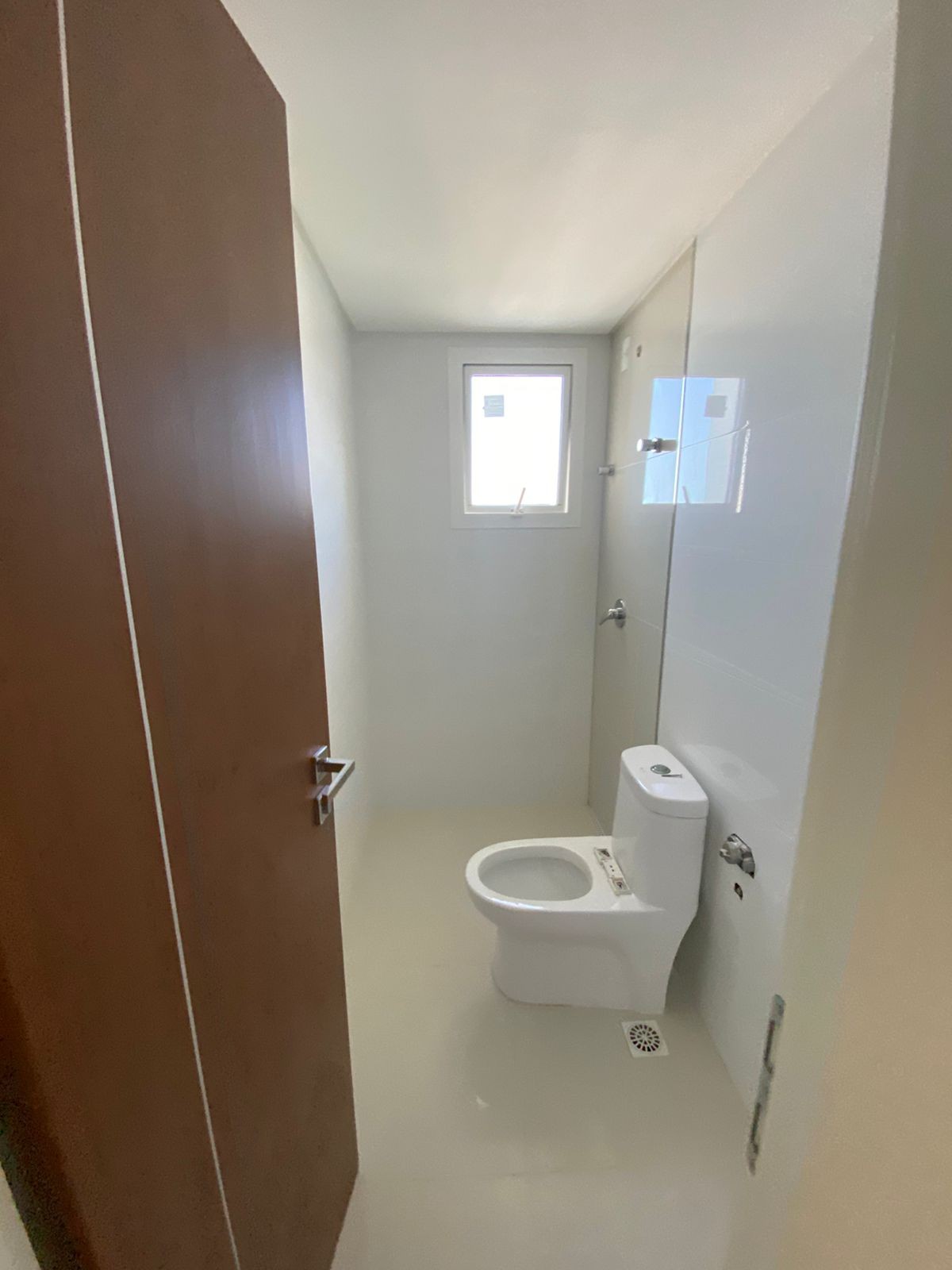 Imperdível! Apartamento de Luxo Pronto na Barra Sul, Balneário Camboriú-SC: 4 suítes, 3 vagas, 220,79m². Agende sua visita!