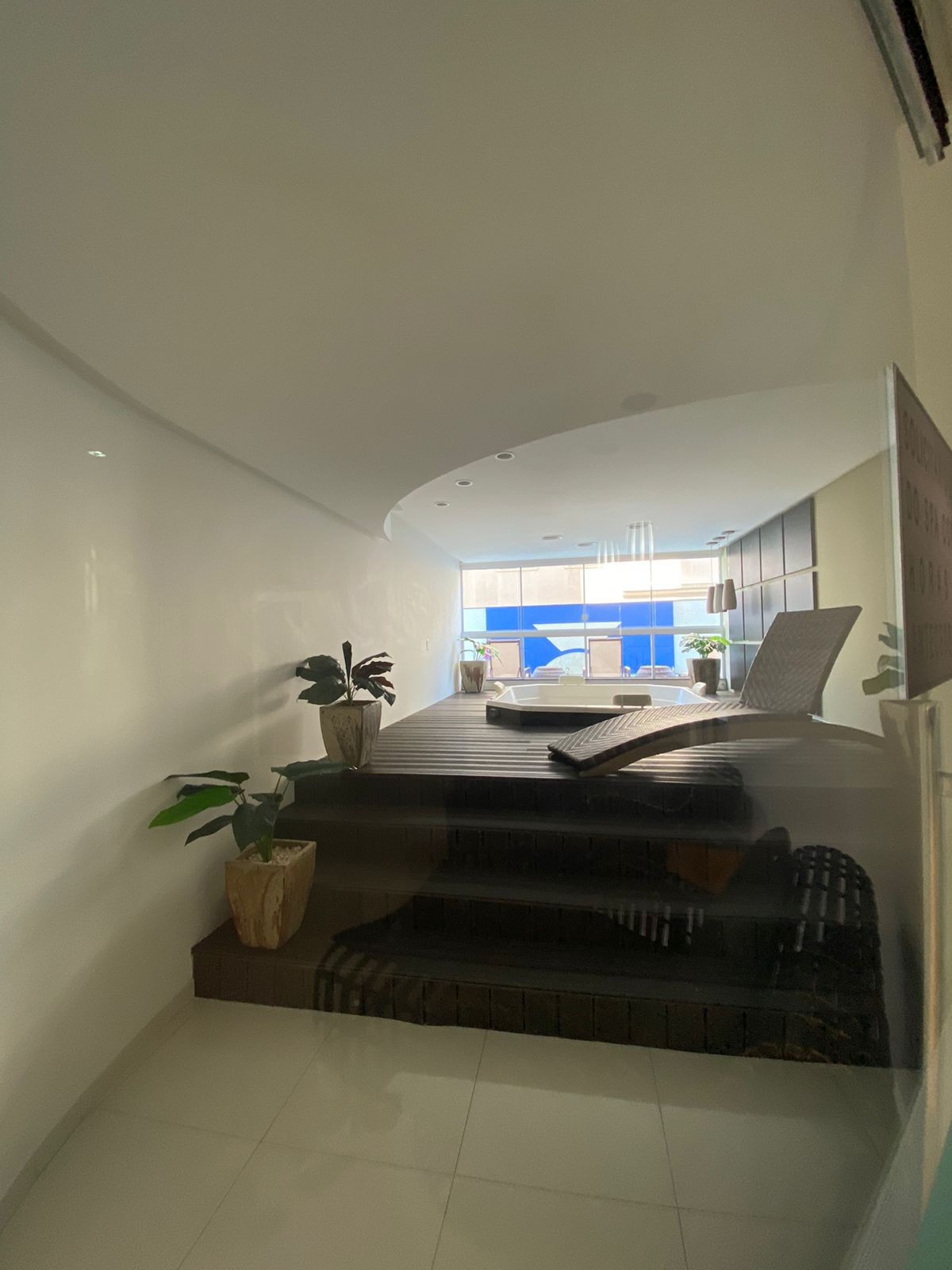Apartamento Pronto em Itapema/SC com 268,27m² área privativa sendo, 4 suítes, 2 vagas de garagem, área de lazer completa
