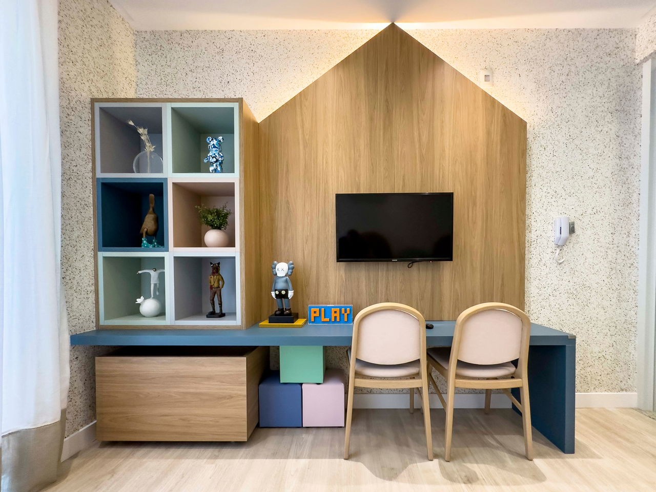 Apartamento de Luxo pronto no Centro de Balneário Camboriú-SC: 03 Quartos, 3 Suítes, 4 Banheiros, 3 Vagas, 135,60m².