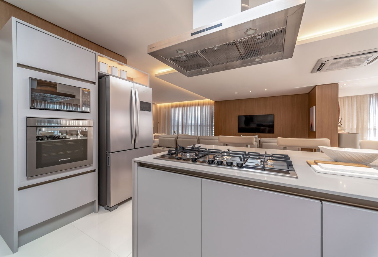 Luxuoso apartamento pronto à venda no Centro de Balneário Camboriú-SC: 4 quartos, 4 suítes, 4 banheiros, 4 vagas de garagem, 233m².