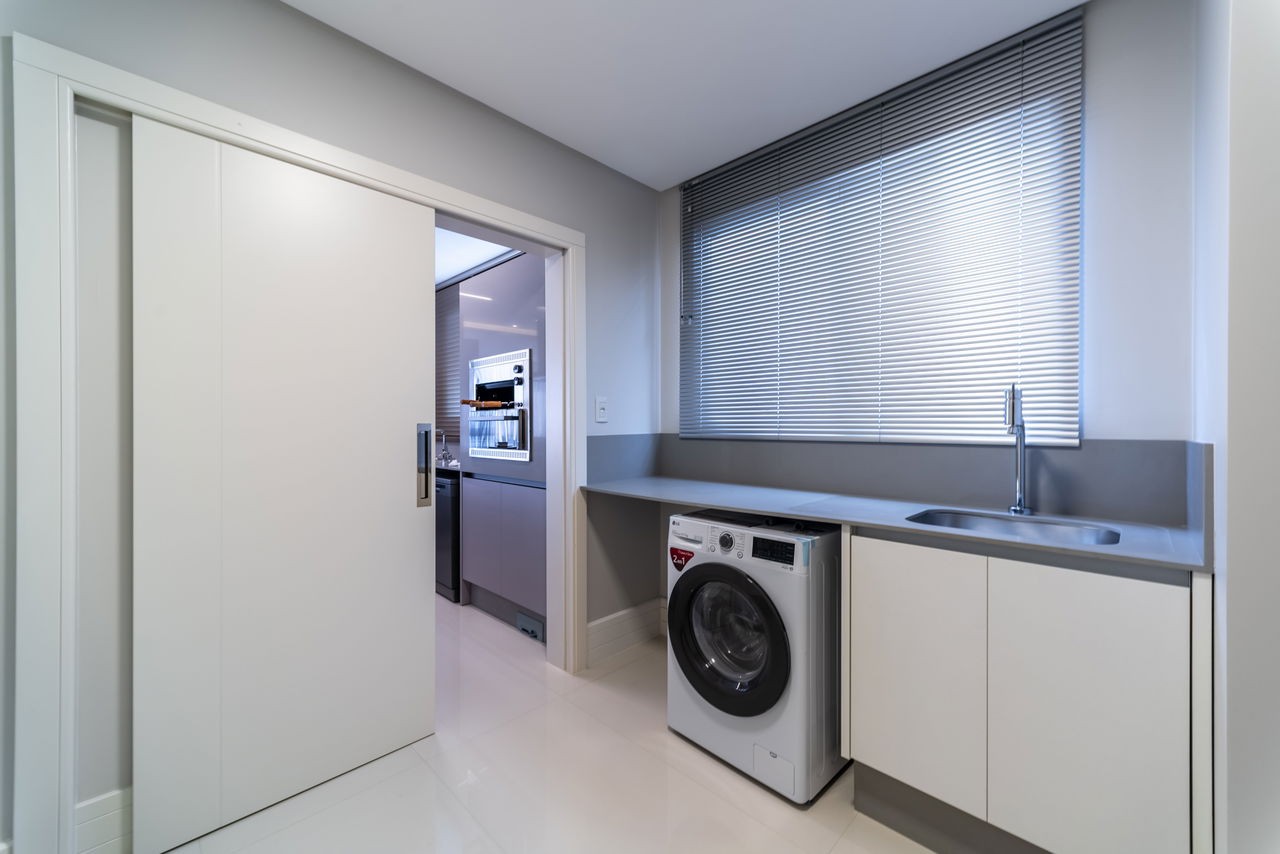 Luxuoso apartamento pronto à venda no Centro de Balneário Camboriú-SC: 4 quartos, 4 suítes, 4 banheiros, 4 vagas de garagem, 233m².