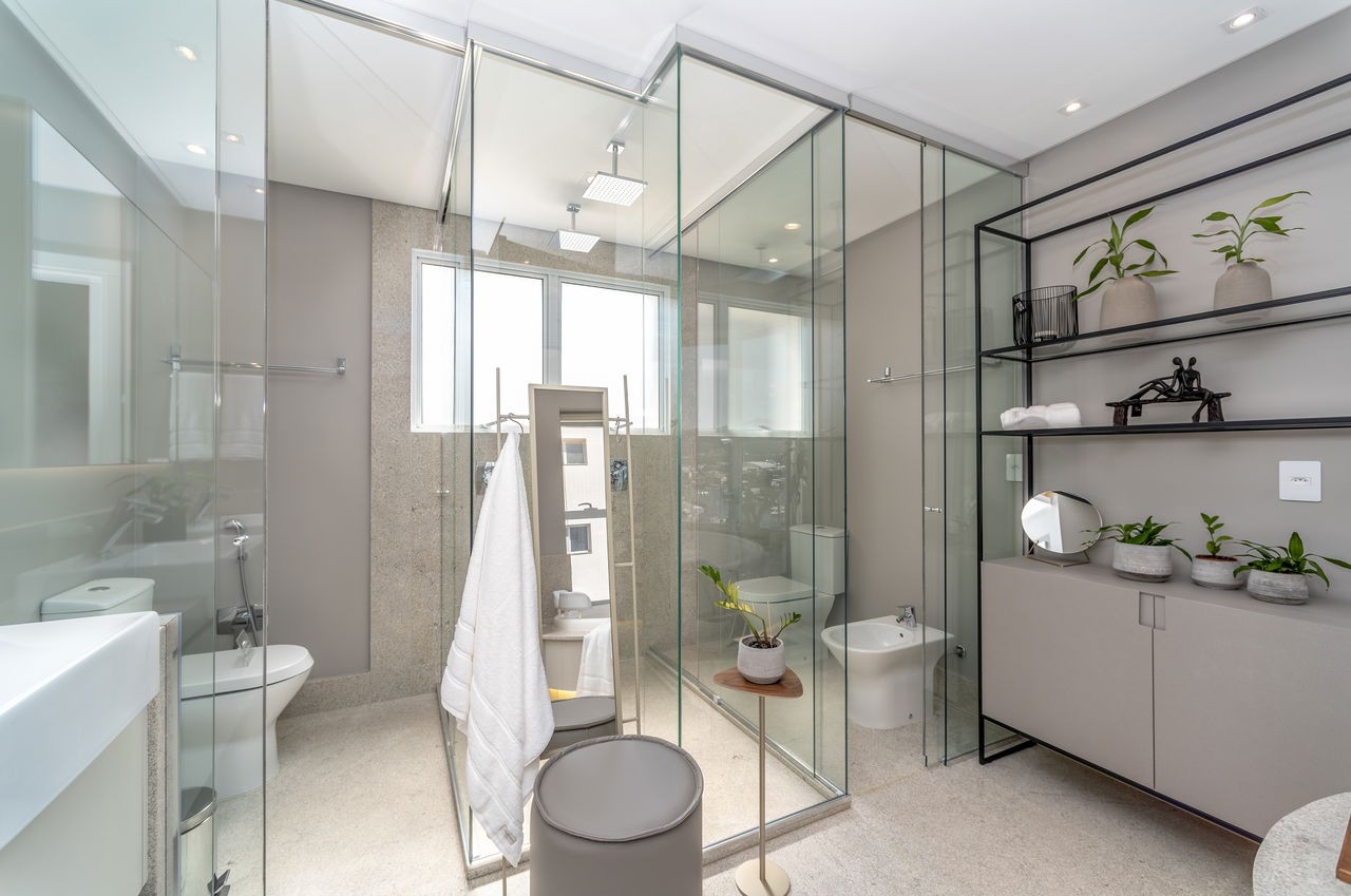 Apartamento de luxo pronto no Centro de Balneário Camboriú-SC: 4 quartos, 4 suítes, 5 banheiros, 4 vagas de garagem, 237m²