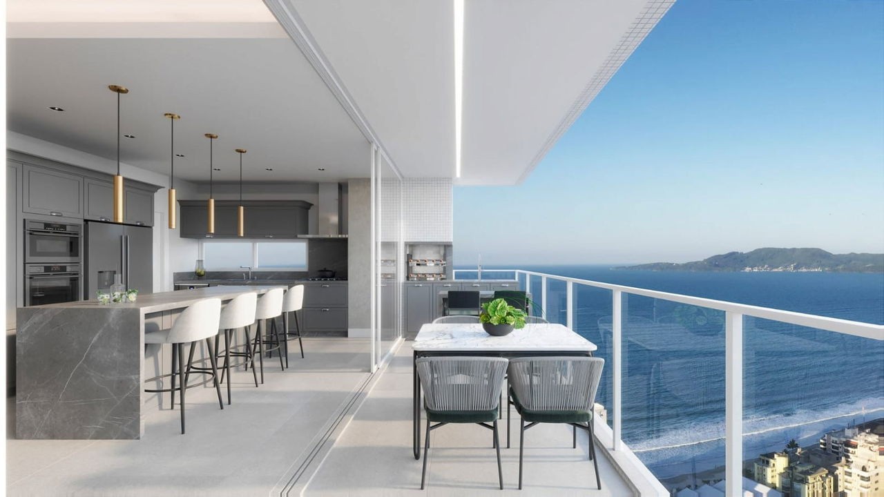Imperdível oportunidade de investimento: Apartamento em Construção sendo 3 suítes na Meia Praia, Itapema-SC, com 140m² e 2 vagas de garagem!