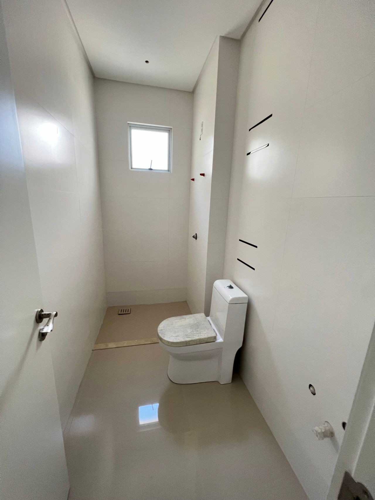 Apartamento Novo e Pronto para morar na cidade de Itapema/SC no bairro Morretes, com 2 Suítes e 1 Vaga de garagem, com Lazer Completo. Bem localizado.