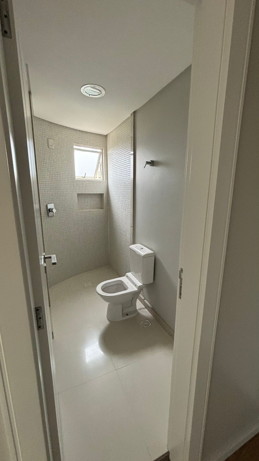 Apartamento Pronto para morar em Balneário Camboriú/SC com 160m² de área privativa sendo 3 suítes 3 vagas de garagem