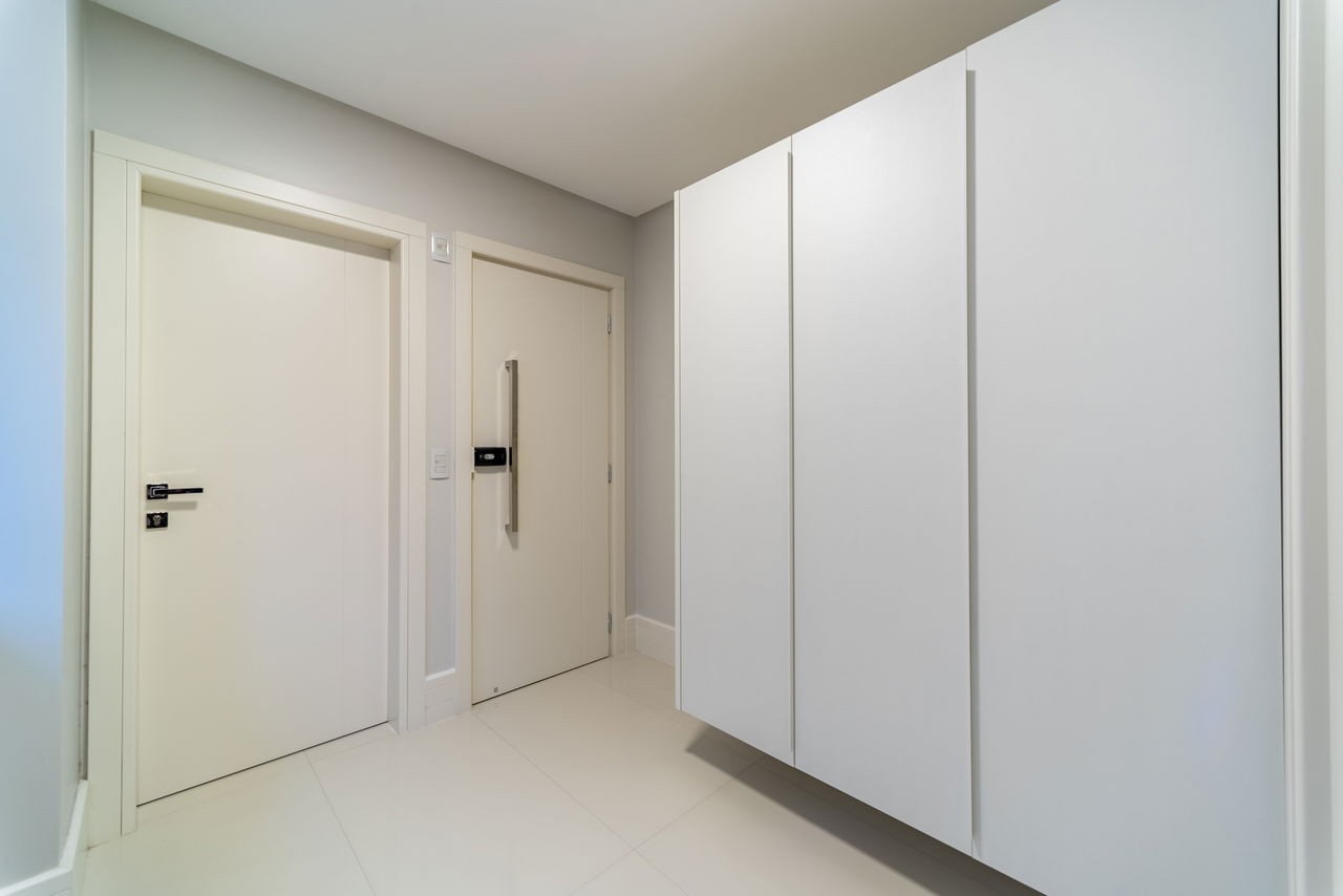 Luxuoso apartamento pronto à venda no Centro de Balneário Camboriú-SC: 4 quartos, 4 suítes, 4 banheiros, 4 vagas de garagem, 233m².