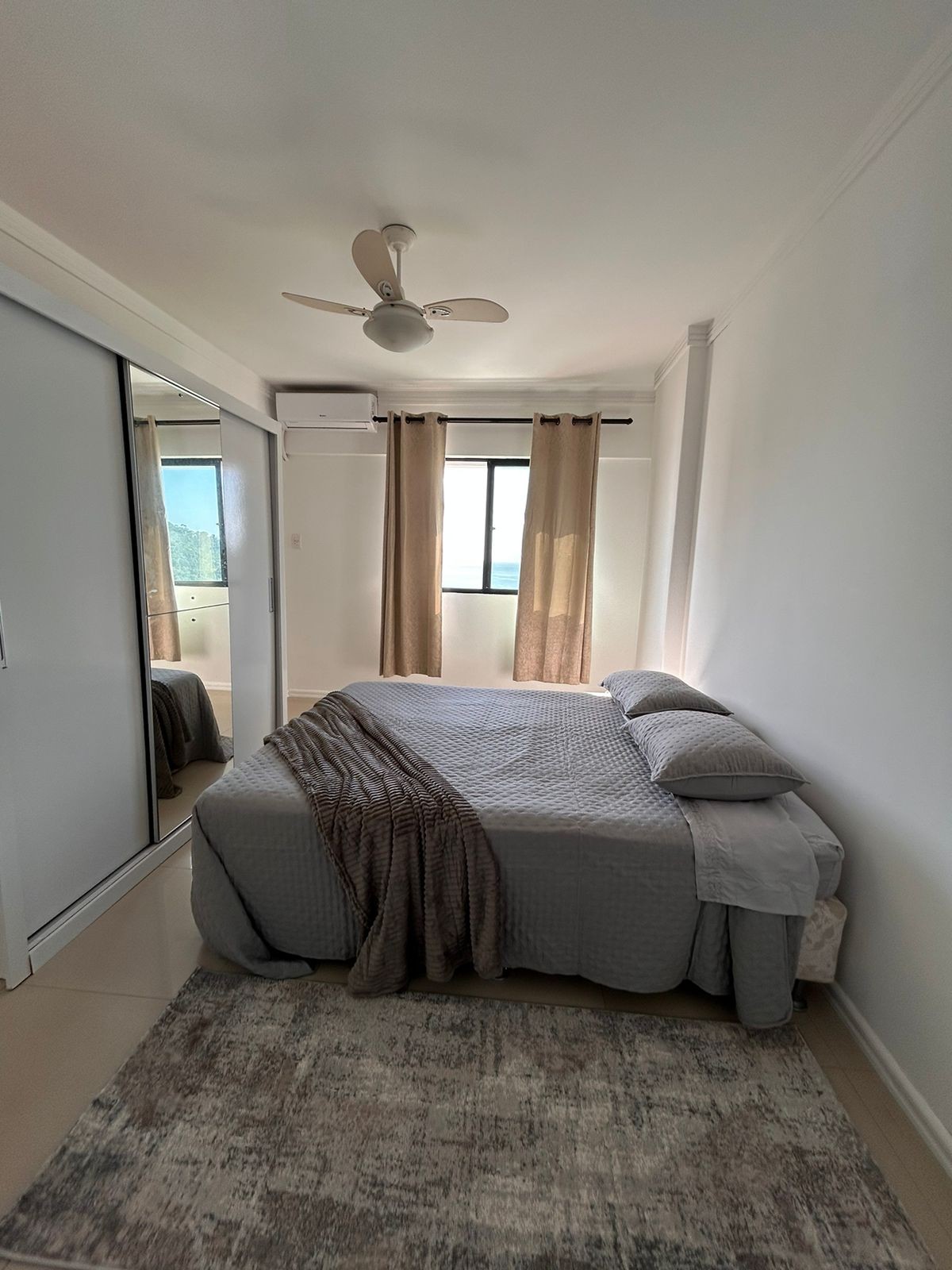 Imperdível apartamento Pronto à venda em Balneário Camboriú-SC, Barra Sul: 3 quartos, 1 suíte, 2 banheiros, 1 vaga de garagem, 140m².