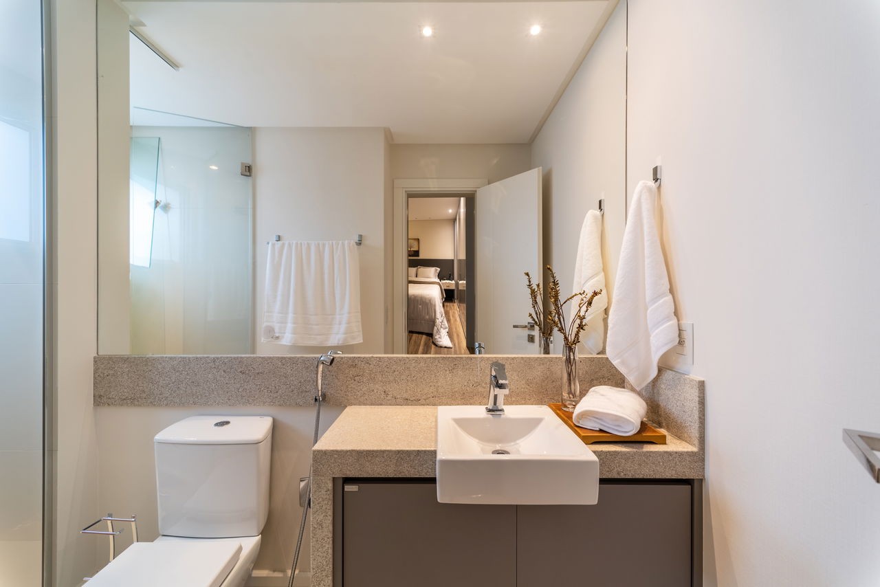 Apartamento de Luxo pronto à Venda no Centro de Balneário Camboriú-SC: 4 Quartos, 4 Suítes, 5 Banheiros, 4 Vagas de Garagem, 237m² de Área