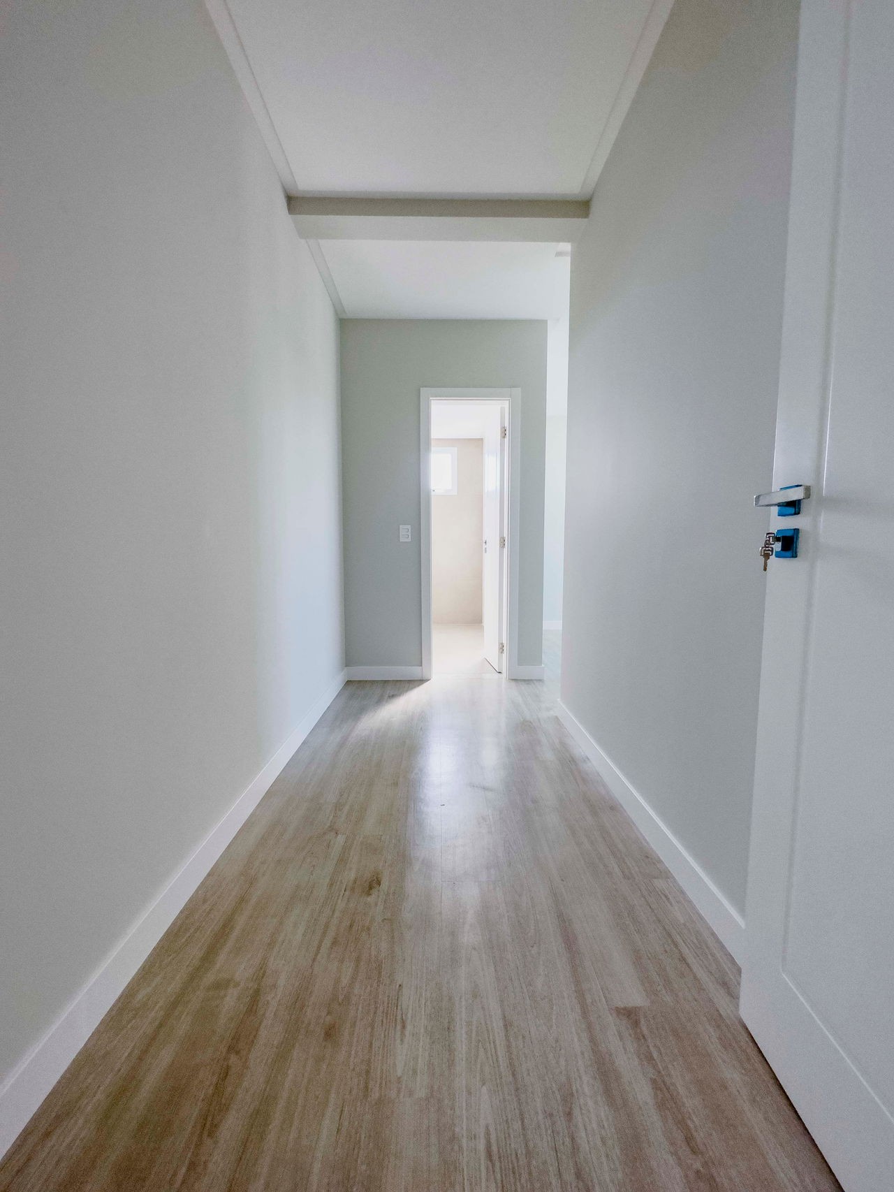 Apartamento de Luxo pronto no Centro de Balneário Camboriú-SC: 03 Quartos, 3 Suítes, 4 Banheiros, 3 Vagas, 135,60m².
